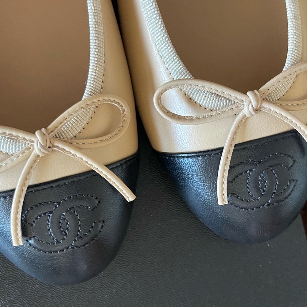NIB CHANEL Beige Lambskin Cap Toe Ballerina Flats - Picture 12 of 12